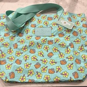 NWT ALOHA Collection DFS Hello Kitty Day Tripper Tote *Hawaii Exclusive*